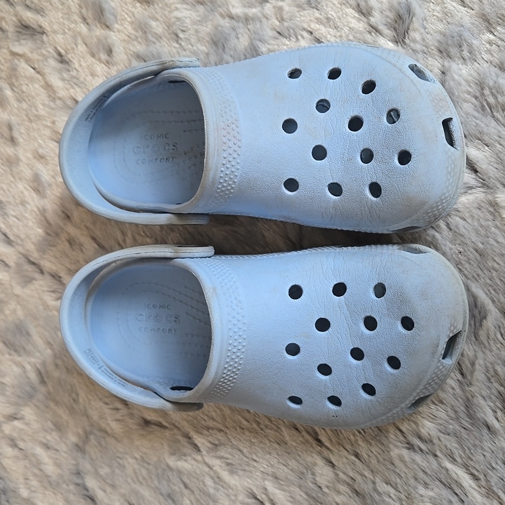 CROCS Blue Water Shoes, Kids 13, Decent Condition - Picture 7 of 9